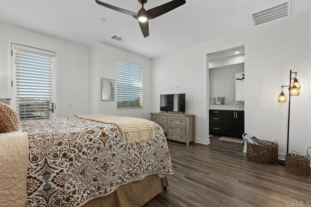 https://cdn.realtyfeed.com/cdn/127/306688576/ede49ef18bebbbb8e70c8b55145c1b4d.webp