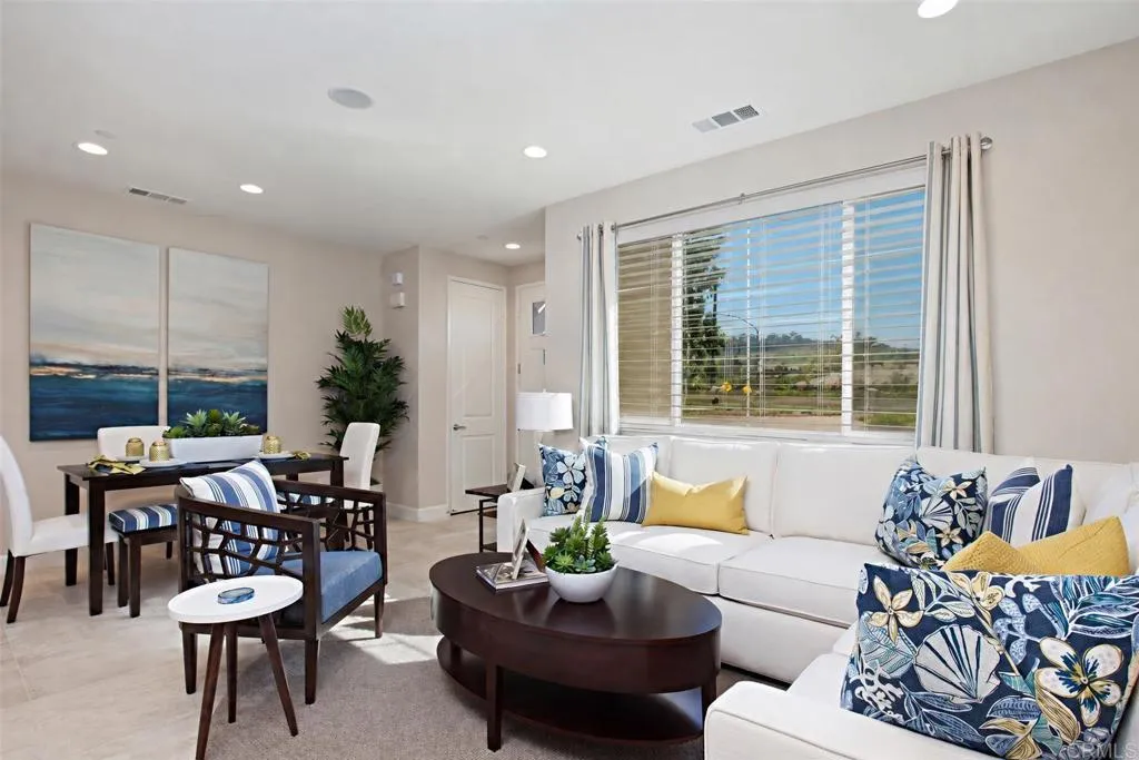 https://cdn.realtyfeed.com/cdn/127/306688576/f133028dca7e114ba38df8668980c73b.webp