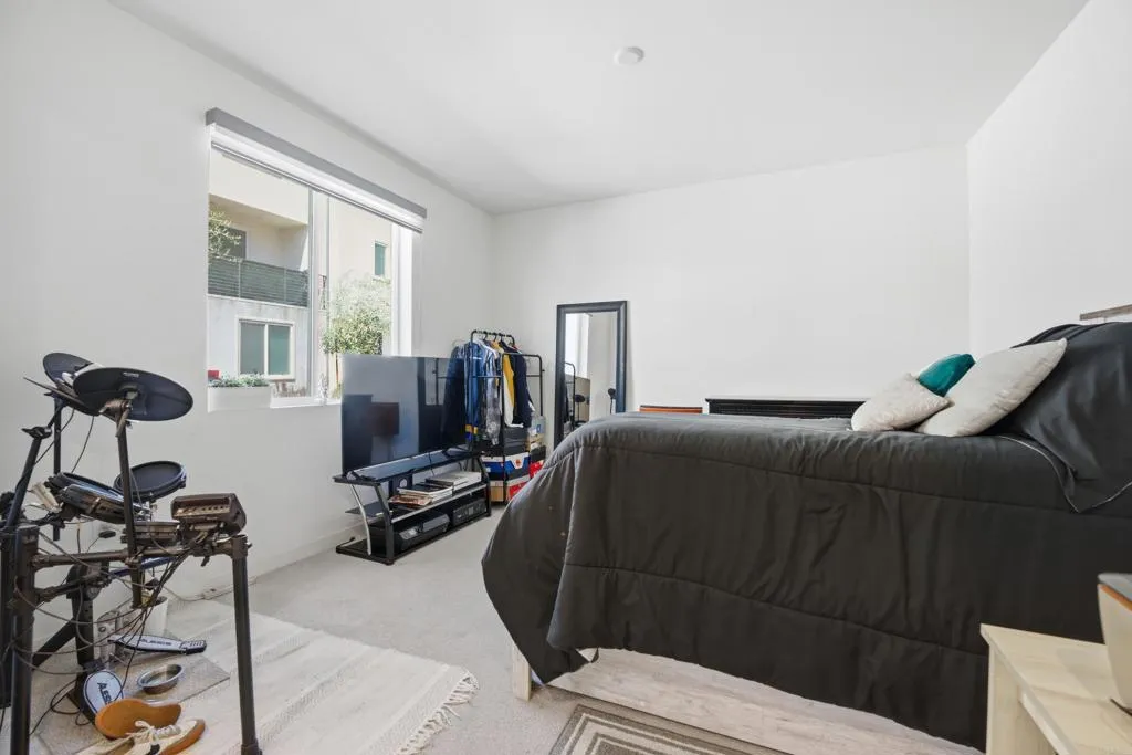 https://cdn.realtyfeed.com/cdn/127/306688615/d36ab5c9c08d511ba86df9d8ad353453.webp