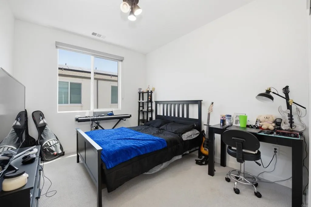 https://cdn.realtyfeed.com/cdn/127/306688615/f576f09f1bc99bb0c2eb2c1f0f77d966.webp