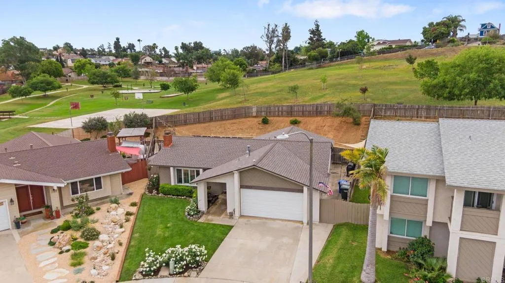 https://cdn.realtyfeed.com/cdn/127/306688621/6f98be27833ac7451aee214660d81753.webp