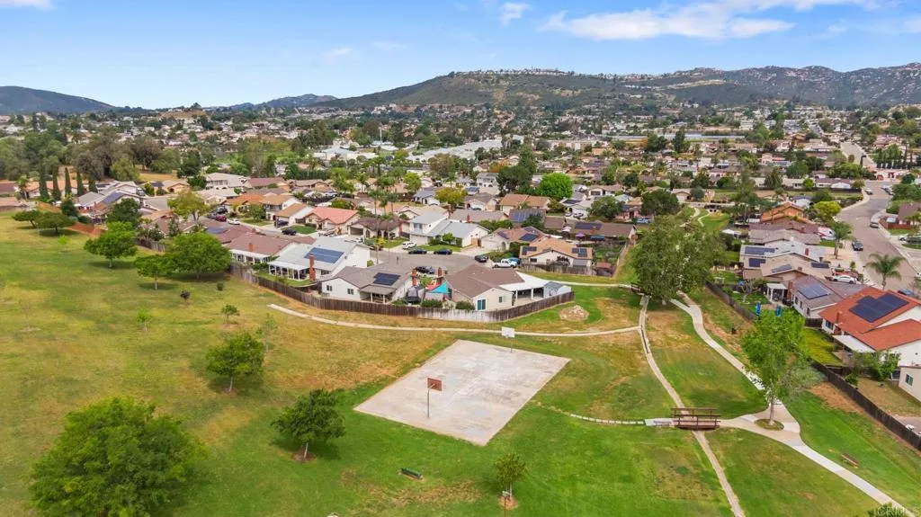 https://cdn.realtyfeed.com/cdn/127/306688621/caebdfaf716a5db4d695a17cb836a515.webp