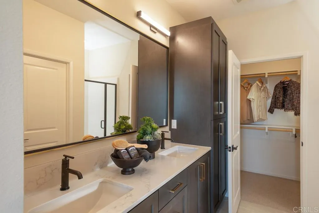 https://cdn.realtyfeed.com/cdn/127/306688627/488eb395375acd8caa4680aa513a7498.webp