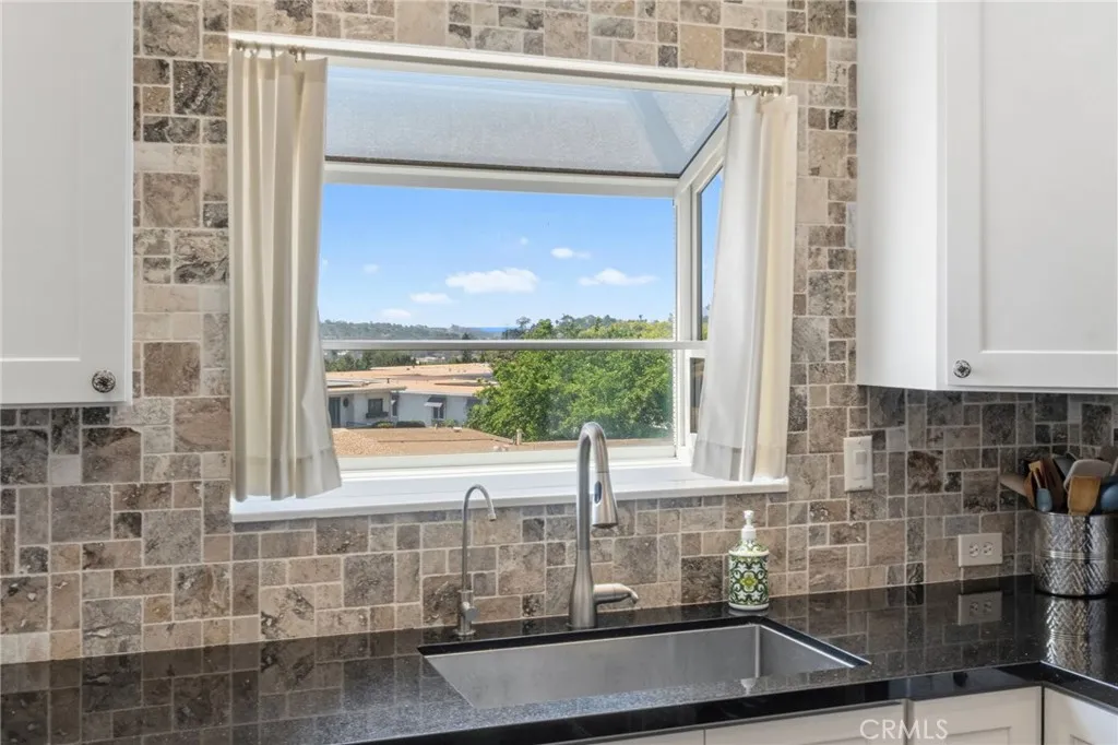 https://cdn.realtyfeed.com/cdn/127/306688629/23cd9d663d4d11f1550c488b9761178c.webp
