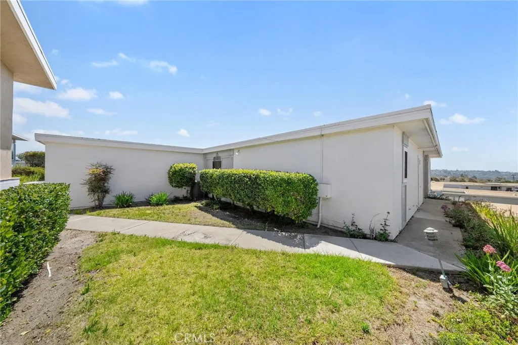 https://cdn.realtyfeed.com/cdn/127/306688629/68eb9eb2cf446bf4fdfa81847b91d12e.webp