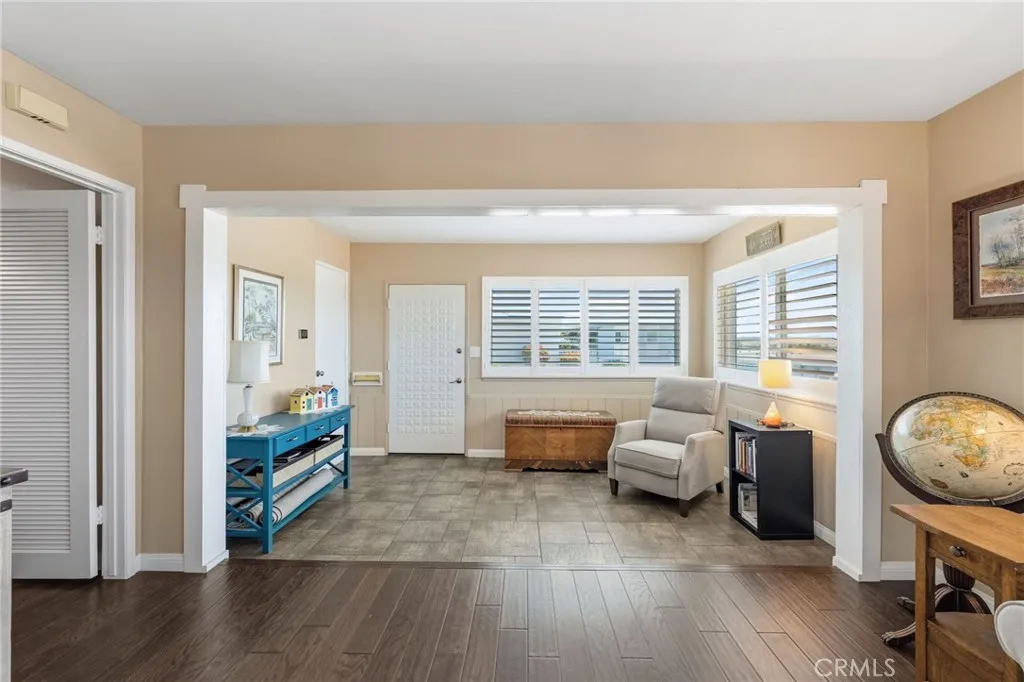 https://cdn.realtyfeed.com/cdn/127/306688629/f7d5c81402e02b8f3dd5cba6304bc8b9.webp
