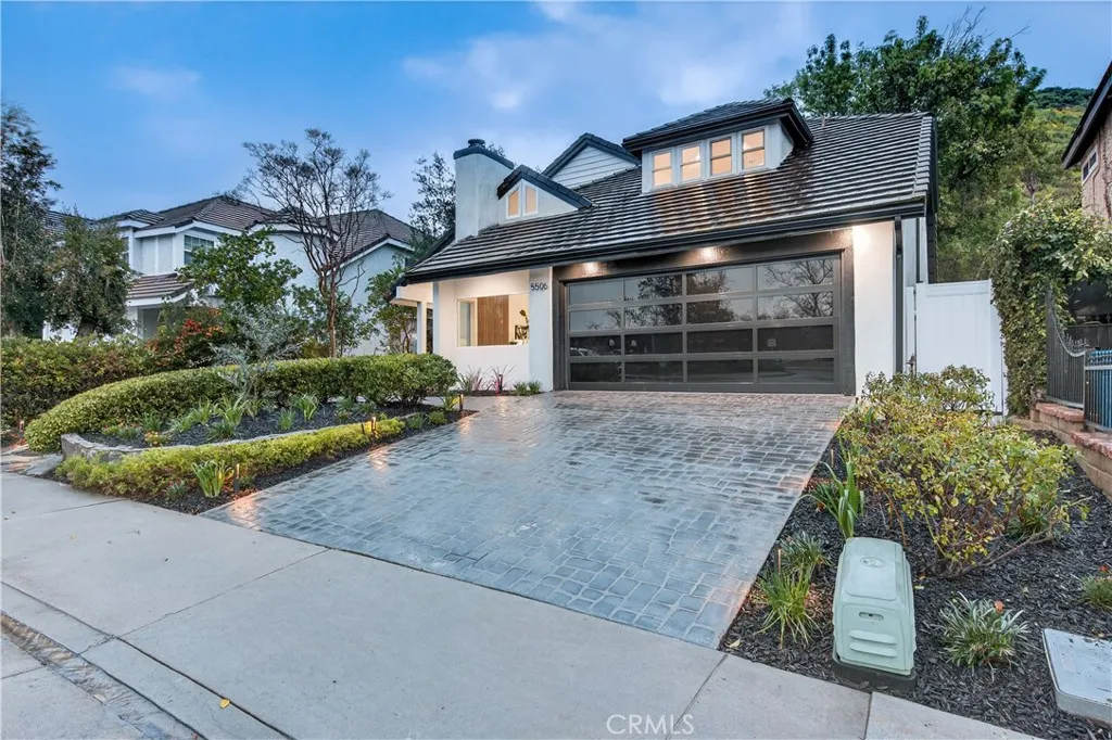 Agoura Hills, CA 91301