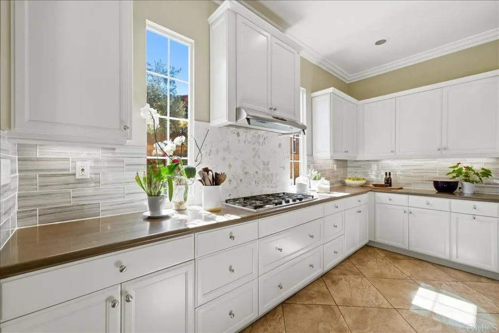 https://cdn.realtyfeed.com/cdn/127/306688639/92f58a78b6fff5929f842434e7fafa2c.webp