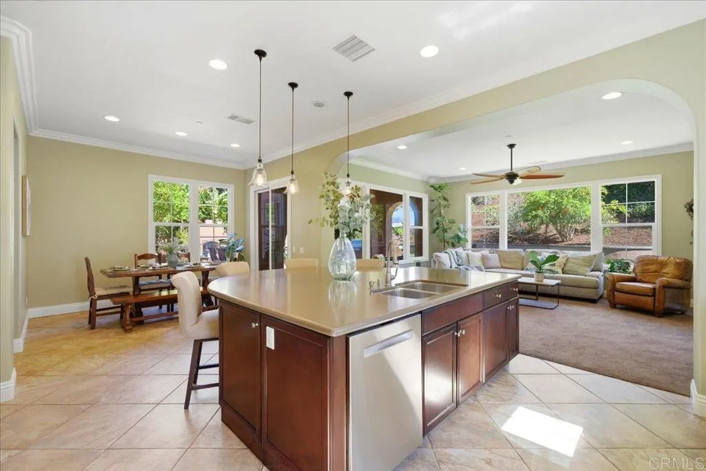 https://cdn.realtyfeed.com/cdn/127/306688639/d1fcf85a403327ffa018c3f66dbfdae0.webp