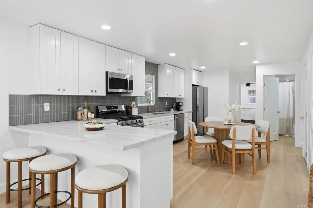 Photo #3: PTP2602699 Listing: Photo #3