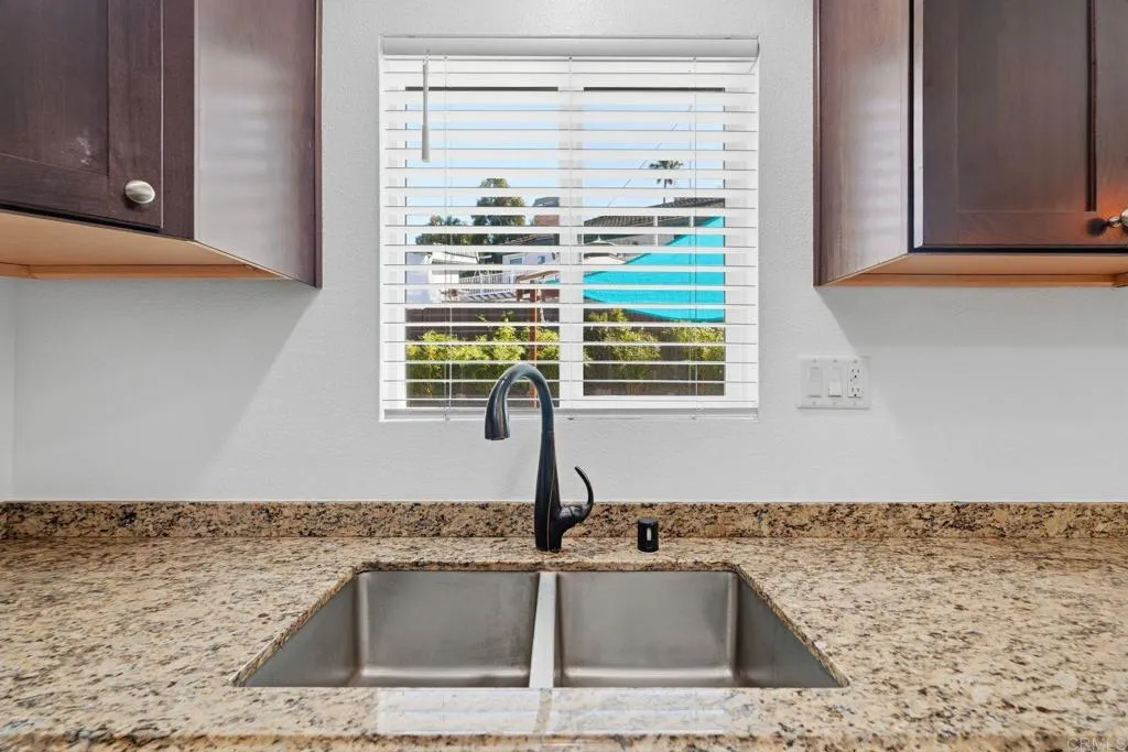 https://cdn.realtyfeed.com/cdn/127/306688704/204b701c31e4df3fd6e0c36599c740f3.webp