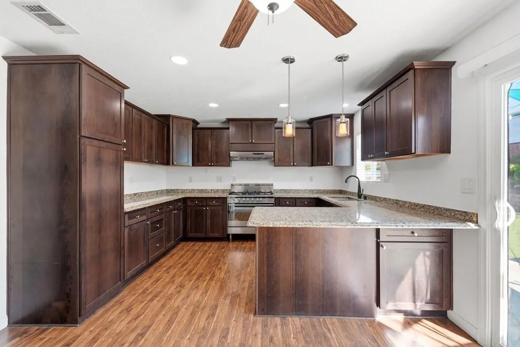https://cdn.realtyfeed.com/cdn/127/306688704/8695682517a40c206445bc347020bc04.webp