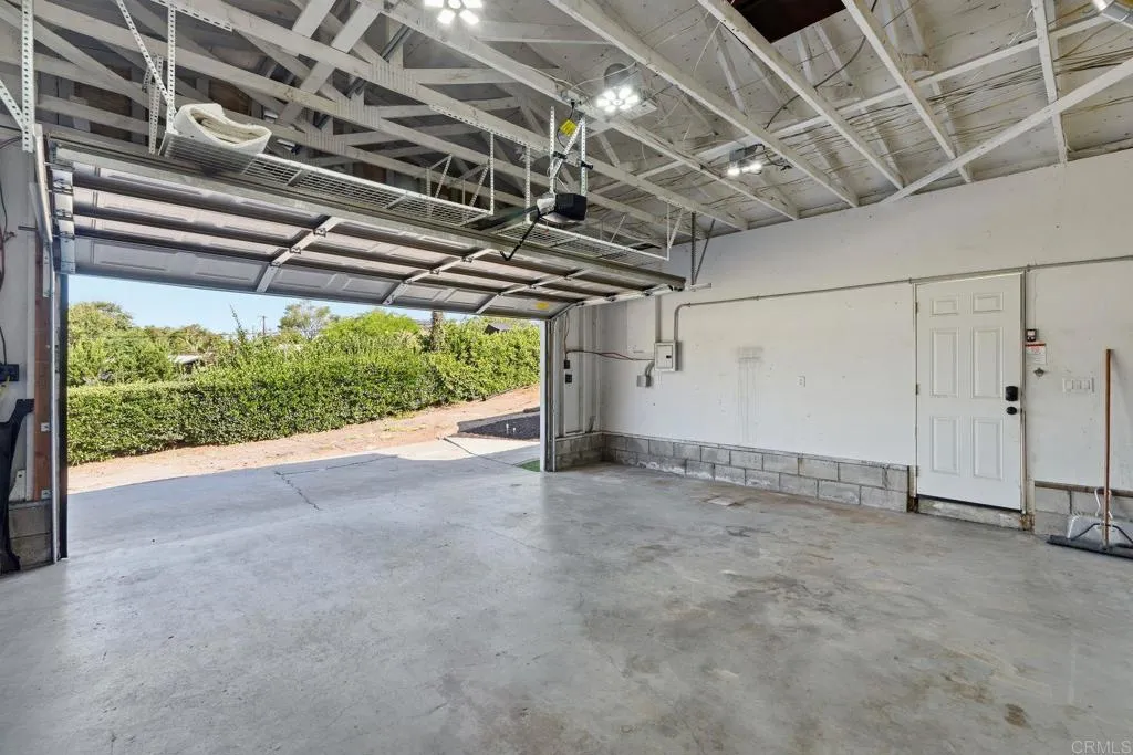 https://cdn.realtyfeed.com/cdn/127/306688704/8f4d03788ca2b0b07758ed67a77f379c.webp
