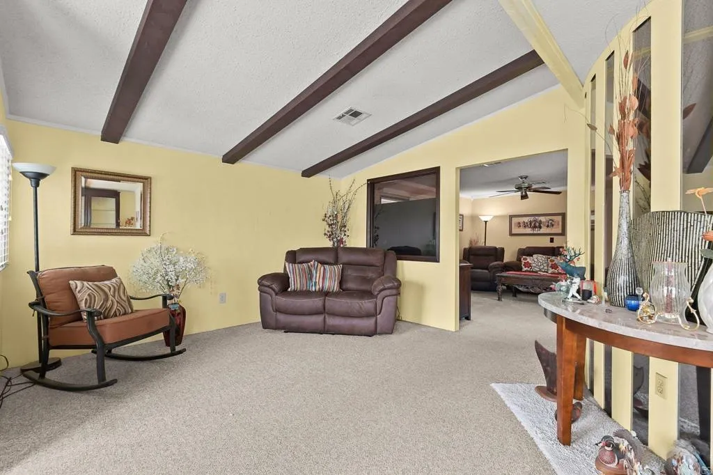 https://cdn.realtyfeed.com/cdn/127/306688818/f8bbaa8d2f08749770e63781256a76b5.webp