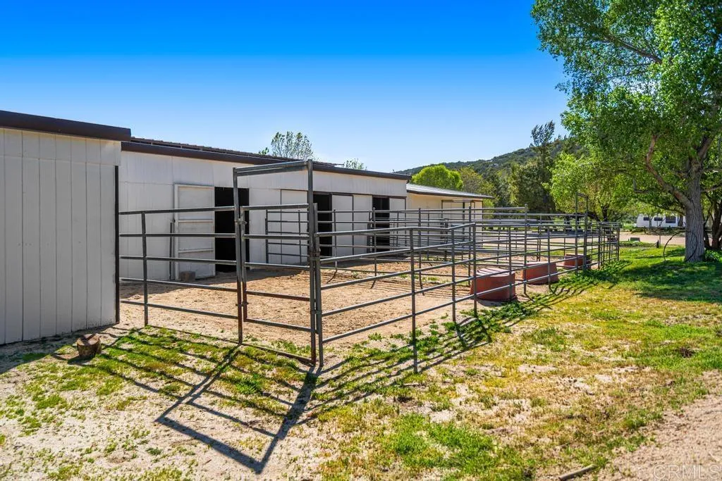 https://cdn.realtyfeed.com/cdn/127/306688849/3166e8628b08782c3d59b5cc2af62b0f.webp