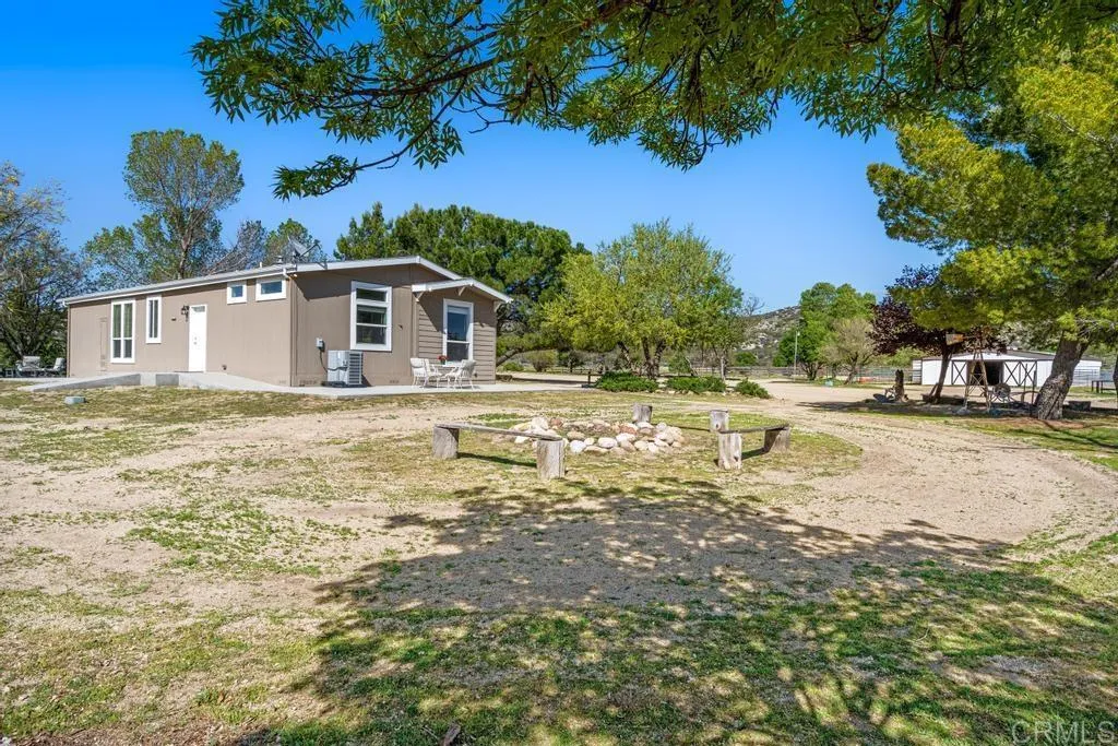 https://cdn.realtyfeed.com/cdn/127/306688849/417c9af4bdc94918f7deb535f0156038.webp