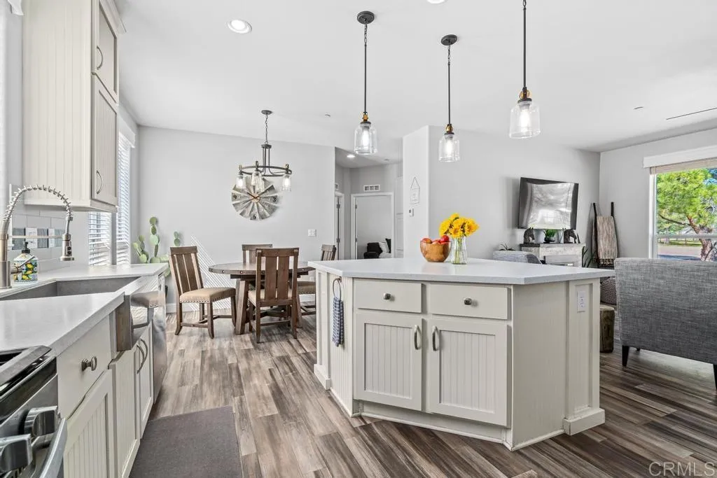 https://cdn.realtyfeed.com/cdn/127/306688849/6d8b93a06b3192043425102c530fda25.webp