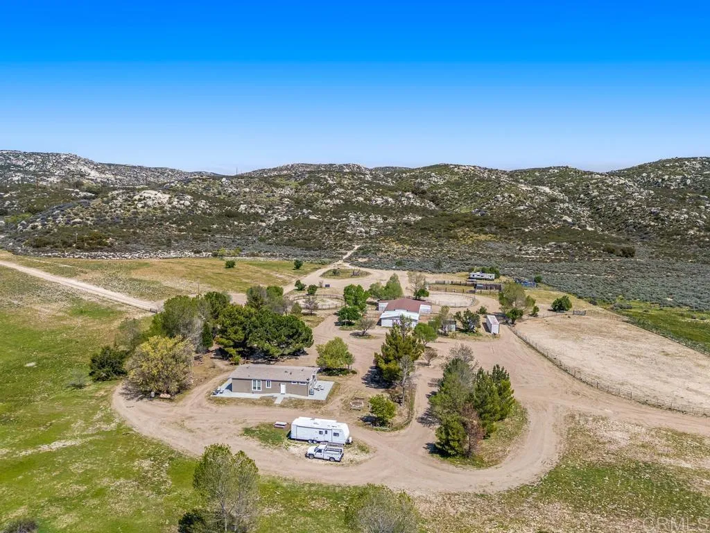 https://cdn.realtyfeed.com/cdn/127/306688849/78013e4acbd7397edf067cfab105ed9e.webp