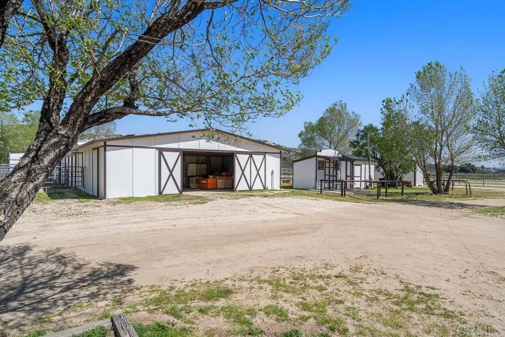 https://cdn.realtyfeed.com/cdn/127/306688849/7b8b9690c0b49f2875838a588ed6e942.webp