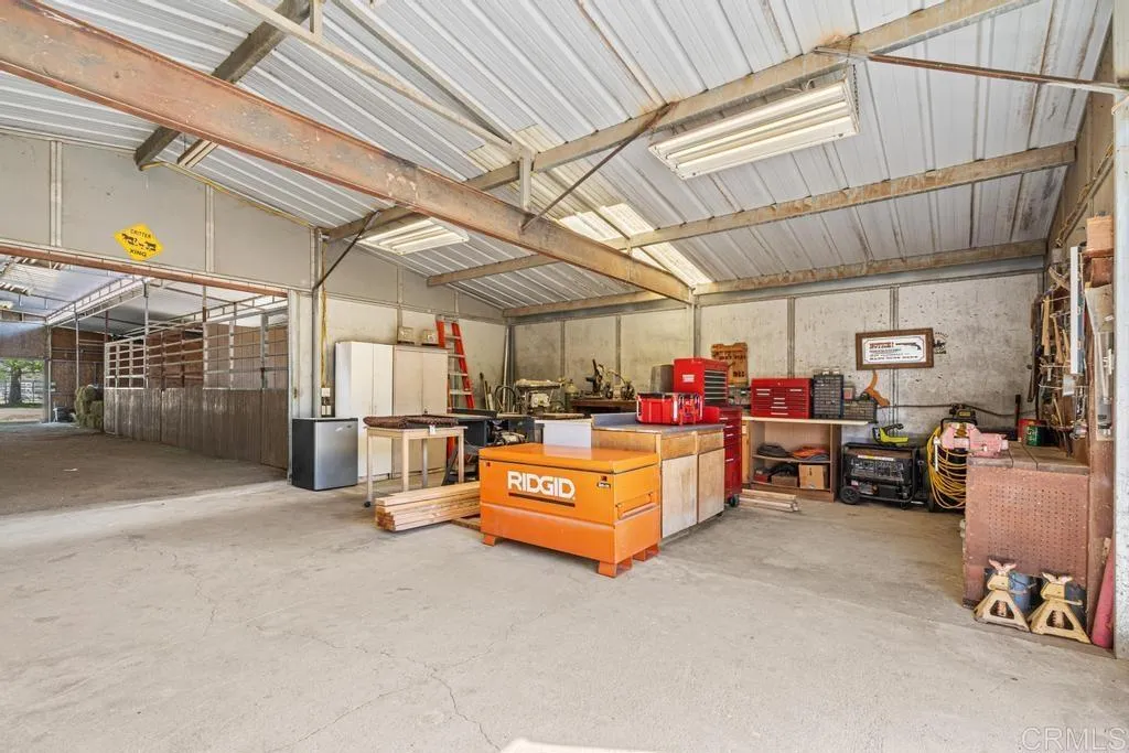https://cdn.realtyfeed.com/cdn/127/306688849/7c3cc4b2bc9f35624d904873716aff7a.webp
