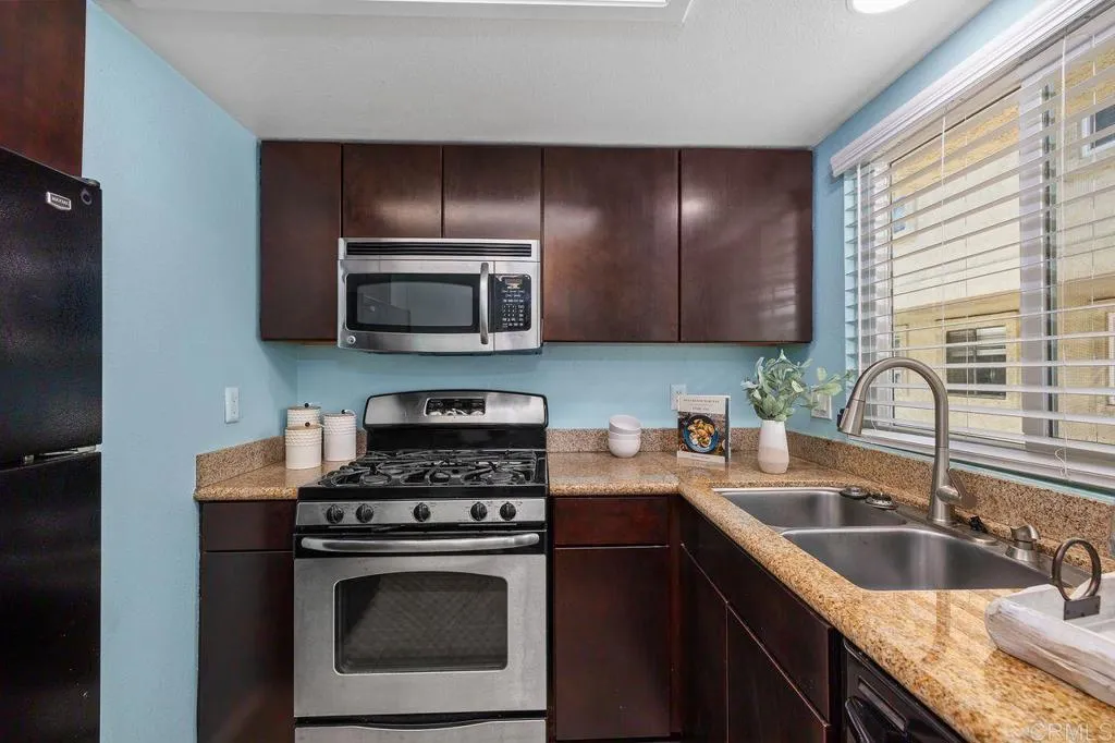 https://cdn.realtyfeed.com/cdn/127/306688984/51eca3e9405c1a6460f4a0d55a234bf2.webp