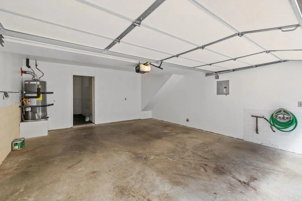 https://cdn.realtyfeed.com/cdn/127/306688984/9d38a72306ff560d604265dee9eb48ac.webp
