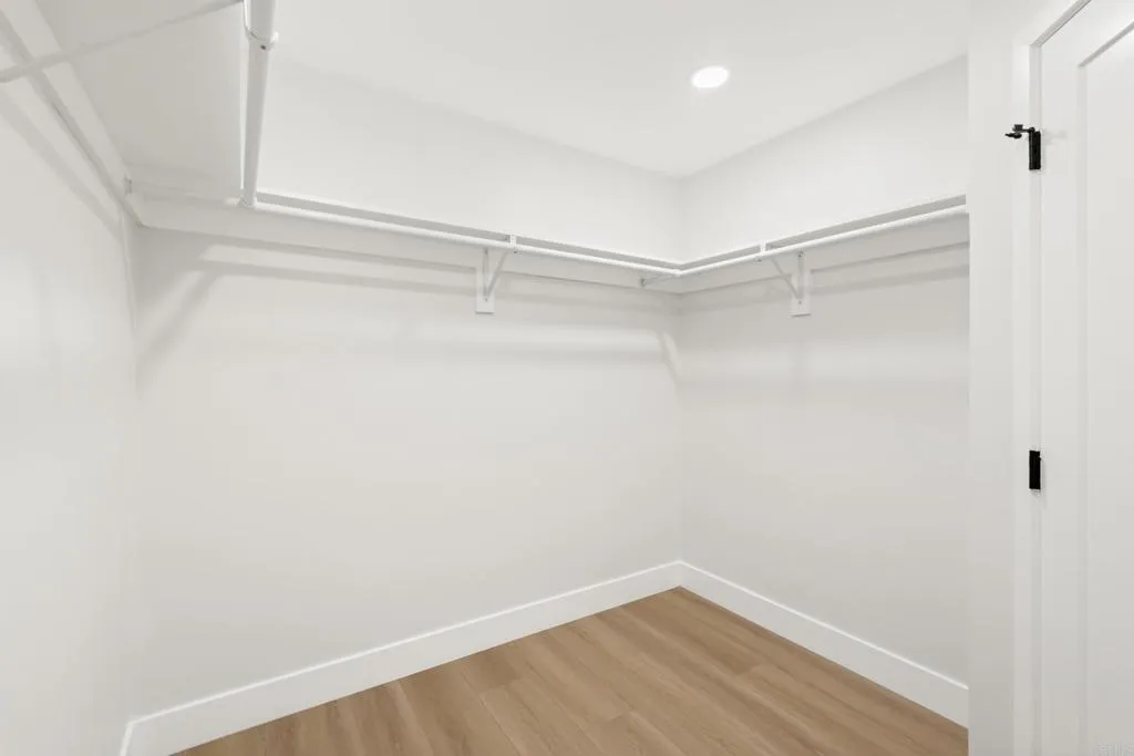 https://cdn.realtyfeed.com/cdn/127/306689015/211b16d6ccfc914a28d9ccd9d075533f.webp