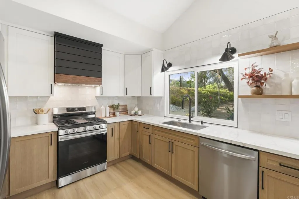 https://cdn.realtyfeed.com/cdn/127/306689015/4bcde1c4f64f4a05fbd9c5a6a4253448.webp