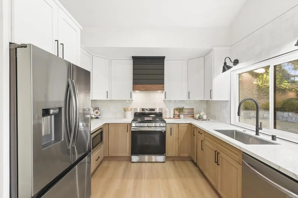 https://cdn.realtyfeed.com/cdn/127/306689015/5af64284e6c930504077f3bbc37a8b68.webp