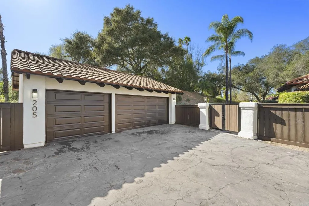 https://cdn.realtyfeed.com/cdn/127/306689015/b0b0c624c0e0a17d8b78cf6aca575d8d.webp
