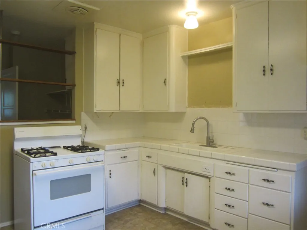 6725 De Anza Avenue, Riverside, CA, 92506