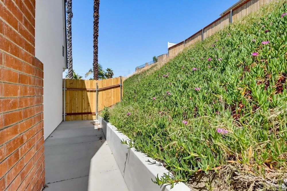 https://cdn.realtyfeed.com/cdn/127/306689187/2cae00ba59f63032f3b8be25cd37373d.webp