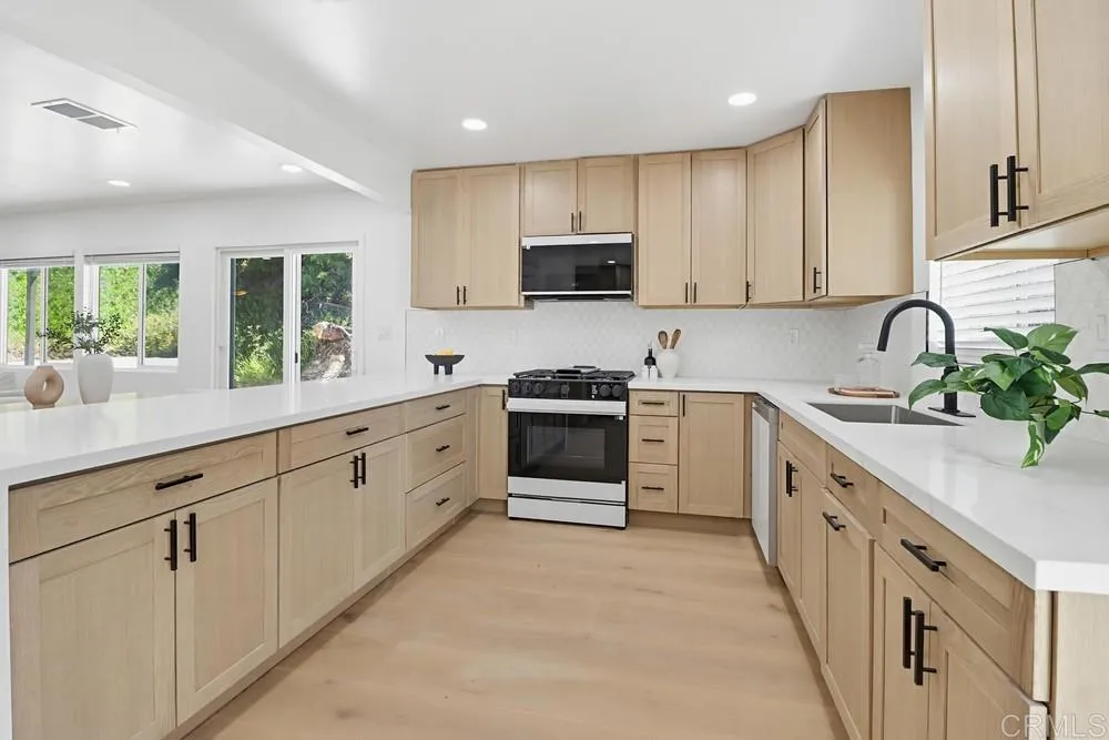 https://cdn.realtyfeed.com/cdn/127/306689187/f3a2c67045ca119d85981894ce8d5204.webp