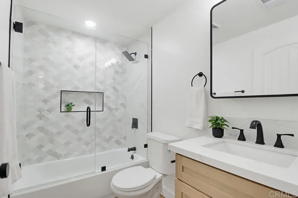 https://cdn.realtyfeed.com/cdn/127/306689187/fb768a9130af7ba7ad6807f5978e5c7d.webp