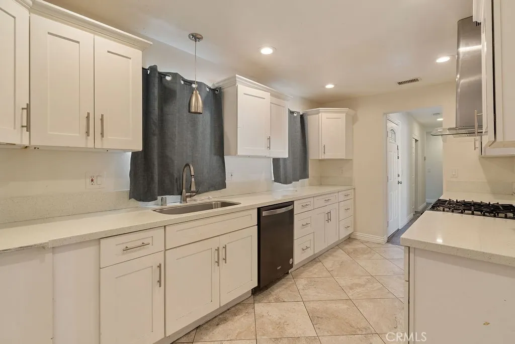 Hesperia, CA 92345