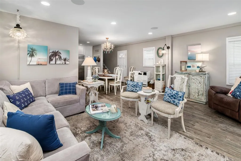 https://cdn.realtyfeed.com/cdn/127/306689214/38cb81923b605df43386e8b83e911238.webp