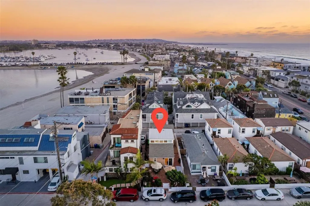 https://cdn.realtyfeed.com/cdn/127/306689214/e44d2adb20a3c2257b1b90e4d6d4870d.webp