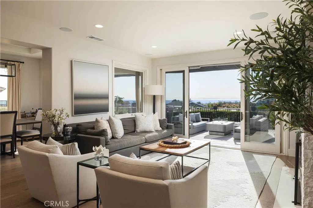 Corona Del Mar, CA 92625