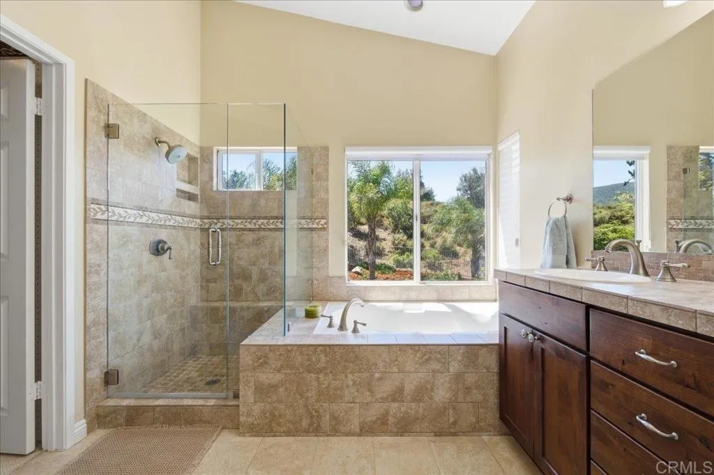 https://cdn.realtyfeed.com/cdn/127/306689316/394beb24223f310ff535cc2bad224f0a.webp