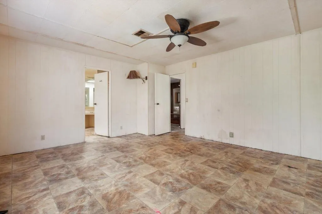 https://cdn.realtyfeed.com/cdn/127/306689376/1e42f970c11b3d9225d0b46ac862d629.webp