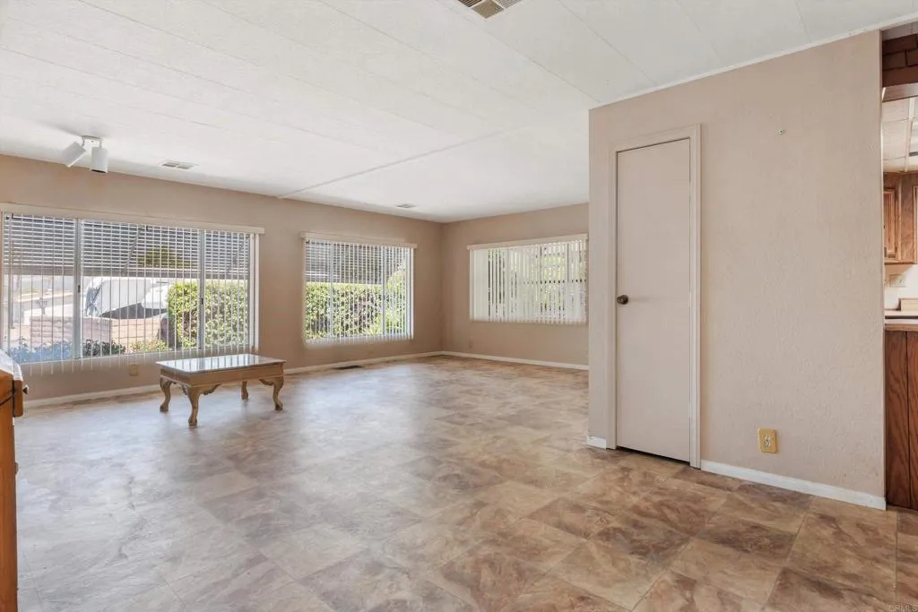 https://cdn.realtyfeed.com/cdn/127/306689376/6ddcad12a825dccfa90a31e991aef732.webp