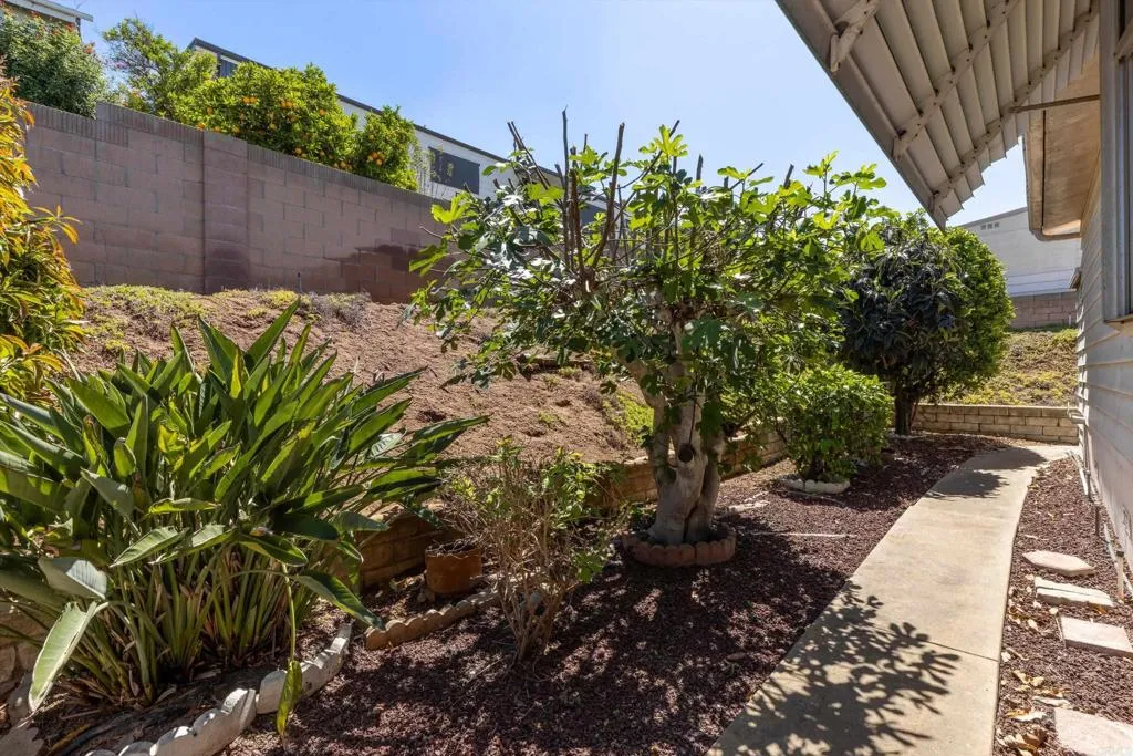 https://cdn.realtyfeed.com/cdn/127/306689376/bdf938a0a0170acd53229c9e6b815081.webp