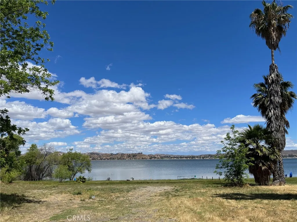 Lake Elsinore, CA 92530