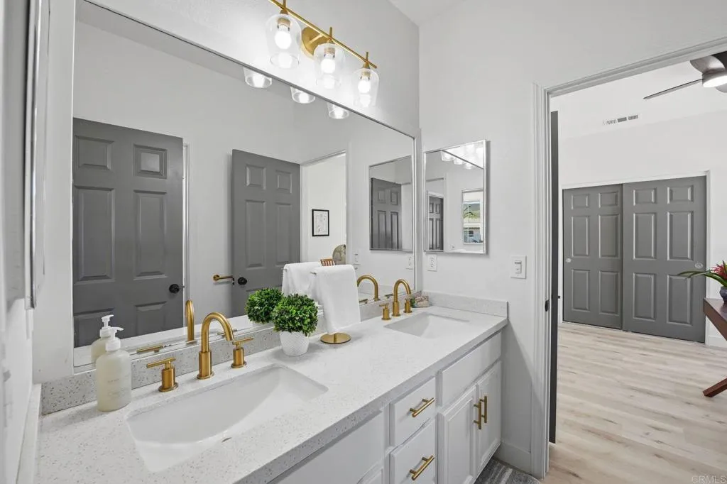 https://cdn.realtyfeed.com/cdn/127/306689405/452af8fb49e52e11c788a1e9d12efc83.webp
