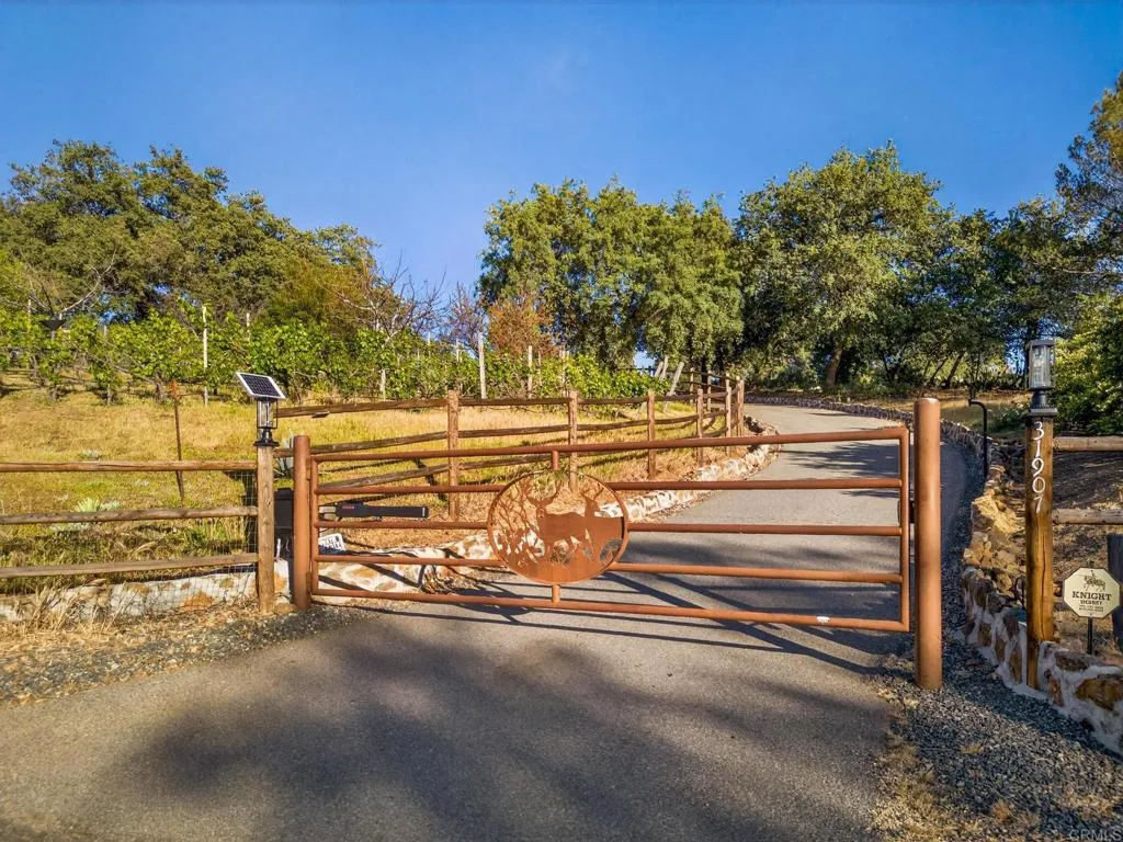 https://cdn.realtyfeed.com/cdn/127/306689408/0e22e6b59404621a9a7e4d2bda66b2bb.webp