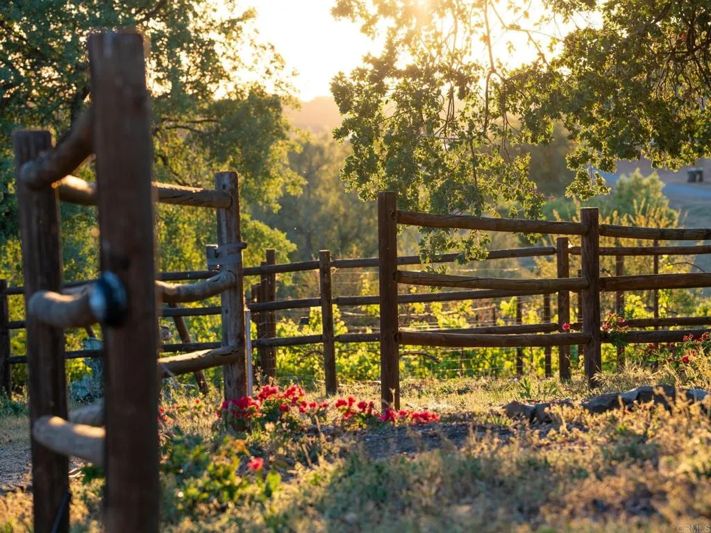 https://cdn.realtyfeed.com/cdn/127/306689408/0eccfa18bc9bf342cf2bdd3c44a6bb44.webp