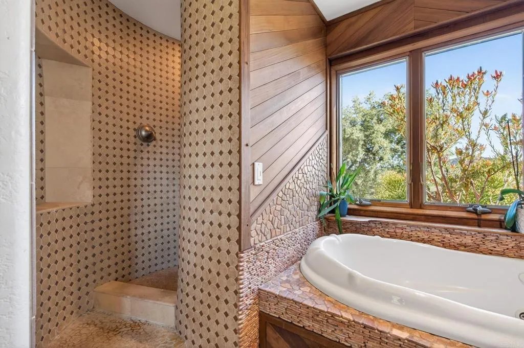 https://cdn.realtyfeed.com/cdn/127/306689408/1e1a5ab55aa4b1717ee2d5c2b9e8dbc9.webp