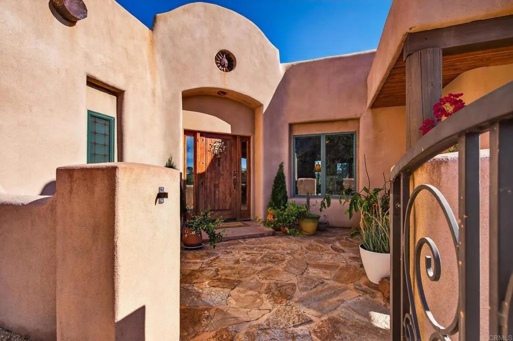 https://cdn.realtyfeed.com/cdn/127/306689408/486232fc119df02e66ddace366a353a7.webp