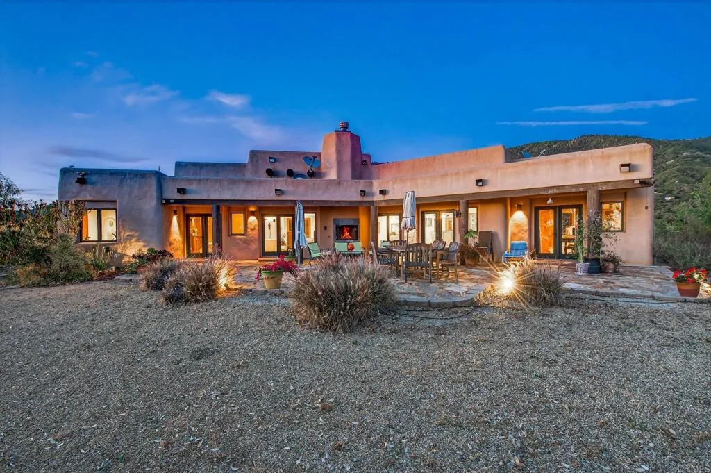 https://cdn.realtyfeed.com/cdn/127/306689408/8c0fa91ddb6012b7c1fdeda7d7856b7f.webp