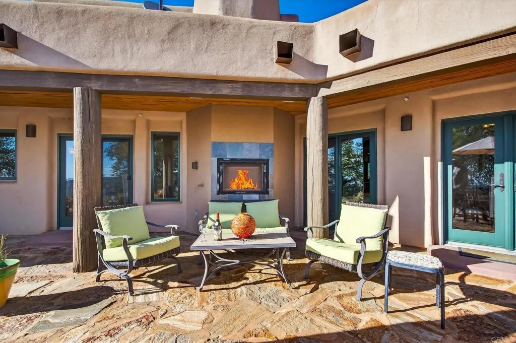https://cdn.realtyfeed.com/cdn/127/306689408/b63c374b11532312469cb732f856c848.webp
